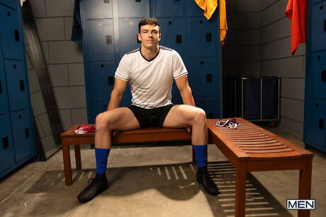 Hot american dudes muscular Clark Reid and gay bear Hayden Harding shows a well-build body