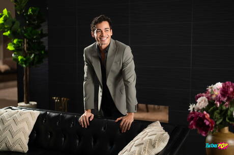 Latin superstud Ashton Summers and american beautiful boy Jake Preston in hot anal sex