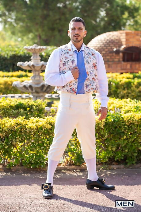 Britse superstud Paddy Obrian en Latijns-Amerikaanse hengst Alex Ink neuken na het buiten pijpen van een lul