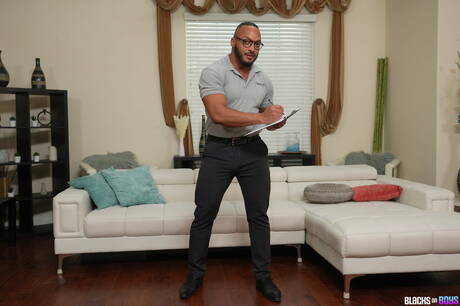 Blacks on Boys: Shameless guys Dillon Diaz, Xavier Zane and Benny Fox in hot interracial threesome anal sex outside