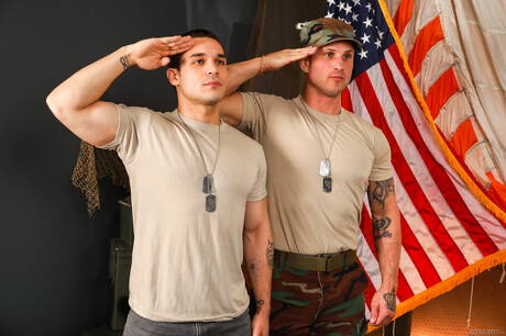 Active Duty: Hot american guys otter Andrew Miller and bodybuilder Blain Oconnor in hot anal sex