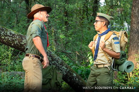 魅力的な男エース・バナーと魅力的な男ミロ・マイルズが屋外でフェラチオした後にファック