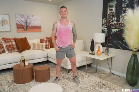 Die amerikanischen Stars Sean Xavier und Derek Kage haben heißen interracial Sex