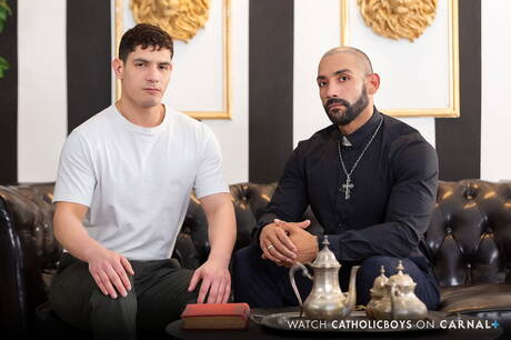 Sexy dude Bastian Karim and gorgeous guy Gianni Gio fuck after dick sucking