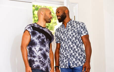 Hot american guys muscular Jj Lake and hunky guy Xavier Zane undressing and showing tight butt