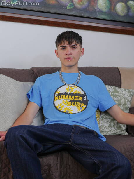 Boyfun: Young dude Jean Farelo get naked and showing tight butt