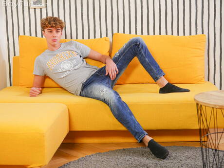 帥哥 Apolo Fernandez 裸體擺造型