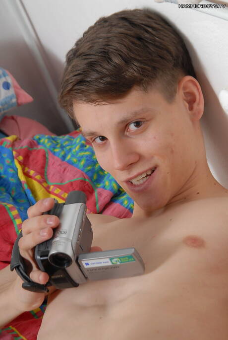 Hot twink Johan Koco and pretty boy Steve Maxx fuck after blowjob