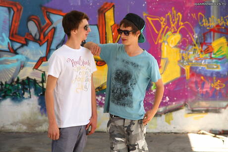 Der schöne Patrik Sweet und der junge Todd Rex bei einem heißen Arschfick