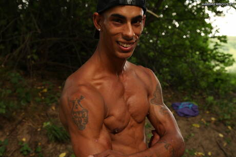 Latino hunky guy Gypsy Peter shows a perfect body outdoor