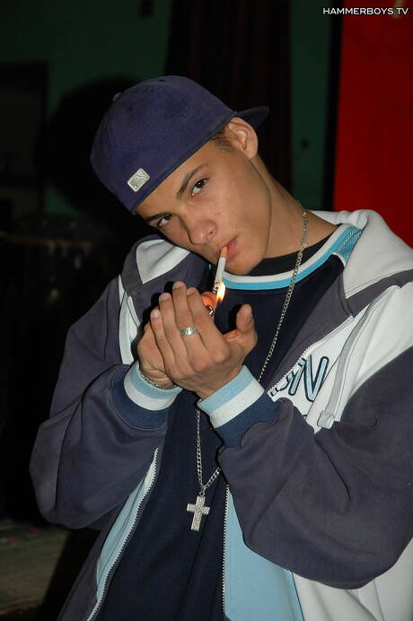 Hammer Boys: Russian muscular Andrei Karenin in blowjob scene