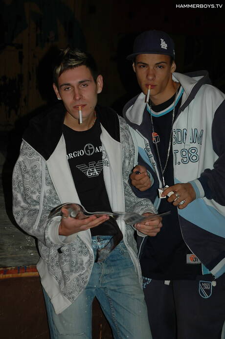 Russian muscular Andrei Karenin in blowjob scene