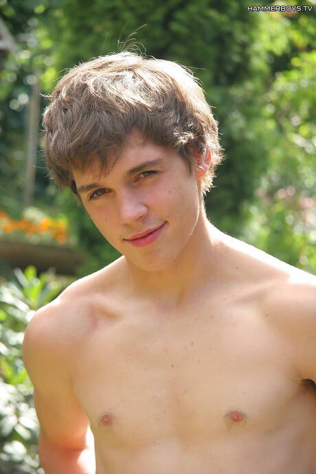 Ładny chłopak Dominik Trojan i młoda Marian De Sole ruchają się po obciąganie na zewnątrz