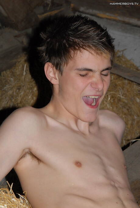 Hammer Boys: Young dude Patrik Janovic and beautiful boy Rob Stary banged each other