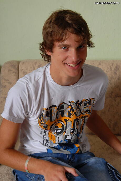 Young boy Jack Bitter and pretty boy Johan Koco drilling an ass