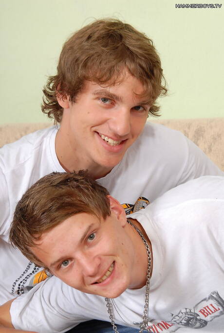 小男孩 Jack Bitter 和帥哥 Johan Koco 鑽屁股