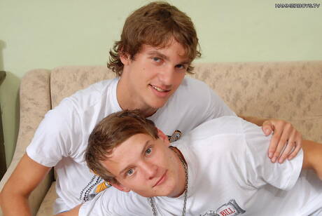 小男孩 Jack Bitter 和帥哥 Johan Koco 鑽屁股