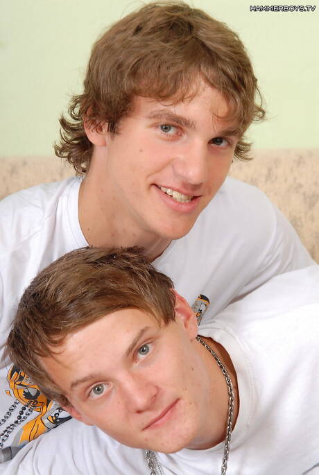 小男孩 Jack Bitter 和帥哥 Johan Koco 鑽屁股