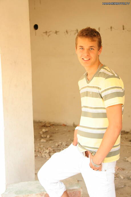 Le beau gosse Enzo Bloom et le beau gosse Tony Hansen ont une bonne fellation