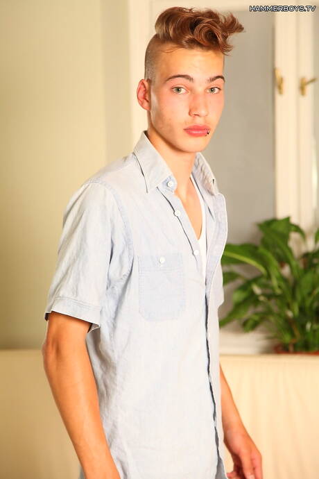 Young boy Patrik Sykora jack off his dick