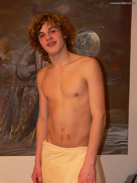 Le jeune Palo Horak et le minet torride Robo Novak baisent après une fellation