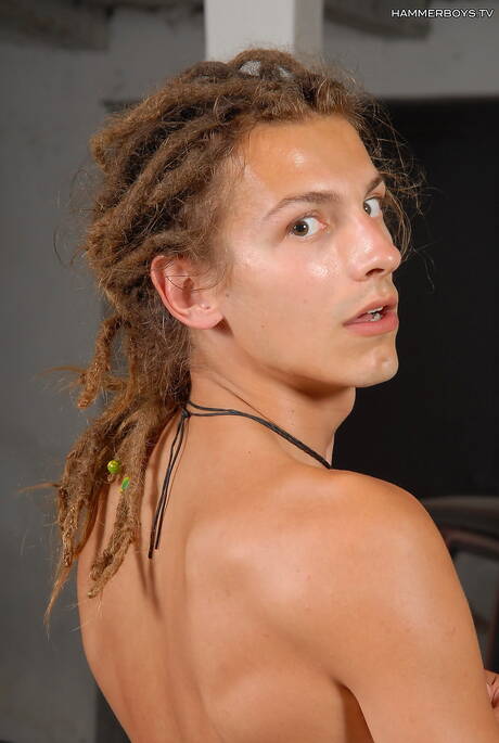 Beefcake Roman Goro and husky guy Vlado Bady have a good oral sex