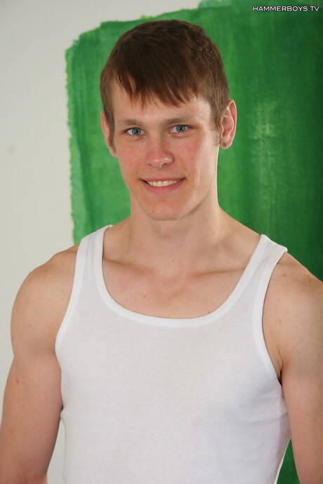 Stud David poseert naakt