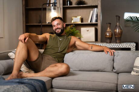 Sexy americans, hot bear Hayden Harding and hairy bear Cole Connor in hot homosexual action