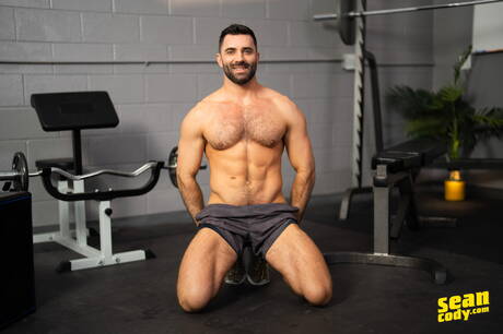 Os garotos sensuais Kieran, Levi e River North fazem um sexo a três quente