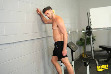 El semental Joey Stoley y el musculoso Holden Beau posando desnudos