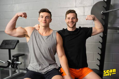 Robbie and american muscular Clark Reid love each other