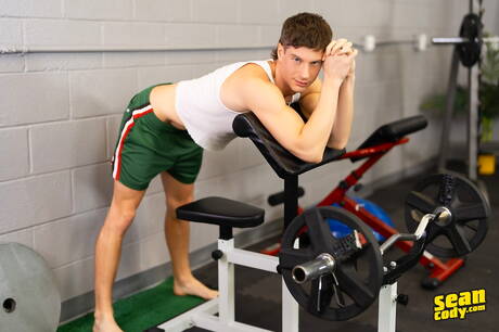 Sean Cody: 매력적인 남자 조이 데인과 매력적인 남자 라이언 오리온이 허스키한 몸매를 과시한다