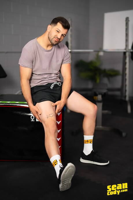 Hot americans, superstud Brysen and husky guy Danny Fantasy fuck after dick sucking