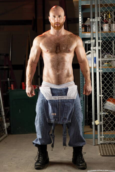 Sexy americans, hot dude Greg Dixxon and gorgeous boy Brody Meyer posing naked and showing butt