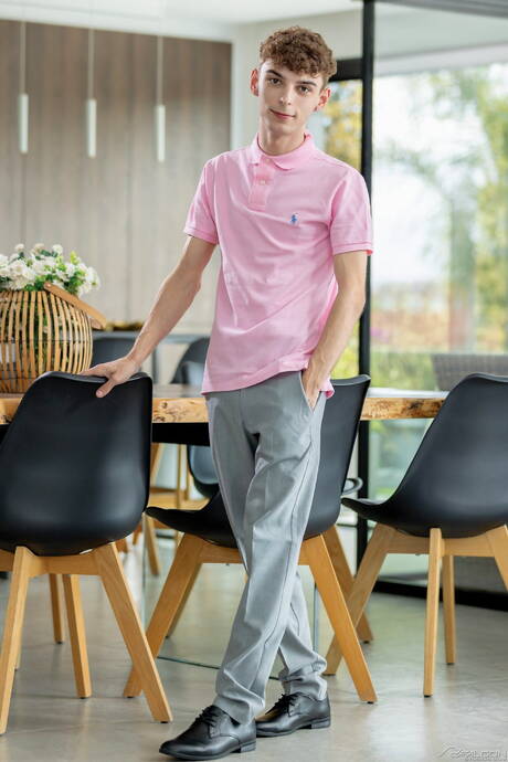 Twink Cole and pretty boy Callum Cox fuck ass after sucking dick