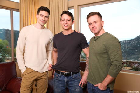 Die heißen Kyle Wyncrest, Kane Fox und Andrew Delta lutschen und vögeln sich gegenseitig