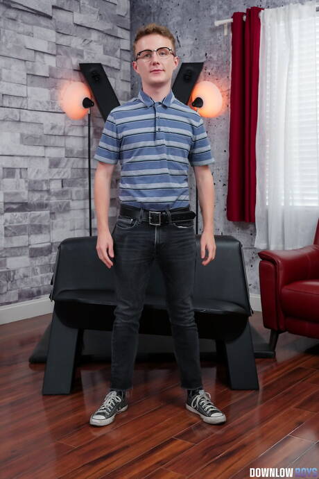 Beautiful buddy Jj Lake and beautiful boy Benny Fox posing nude and showing ass