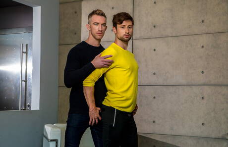 Der gut gebaute Amerikaner Nick Fitt und der britische Otter Drew Dixon lutschen und vögeln sich gegenseitig