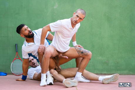 Men: Hot guys Paddy Obrian, Justin Jett and Jack Bandit in hot threesome anal sex outdoor