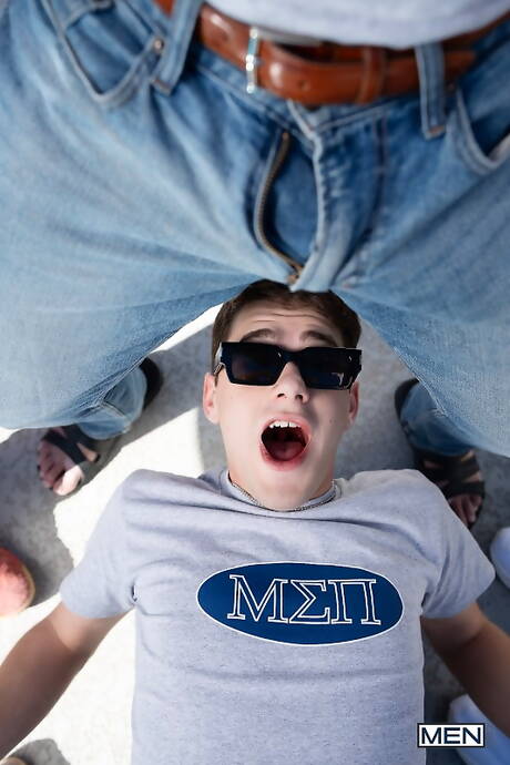 美國美少年Joey Mills與加拿大硬漢Arno Antino戶外激情做愛