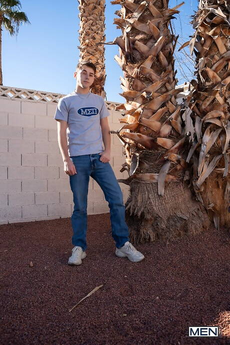 美國美少年Joey Mills與加拿大硬漢Arno Antino戶外激情做愛