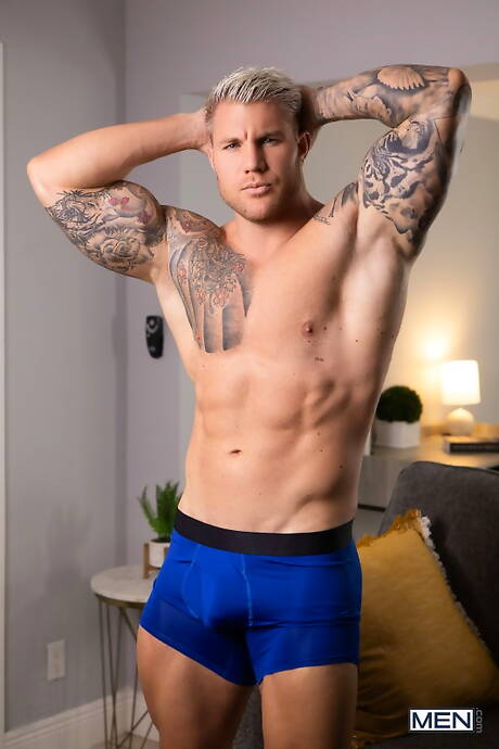 Hot stud Filou Fitt and beautiful boy Andy Adler love each other