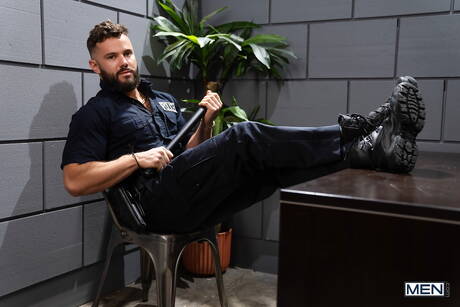 Sexy stud Hayden Harding and attractive boy Evan Jordie have anal sex