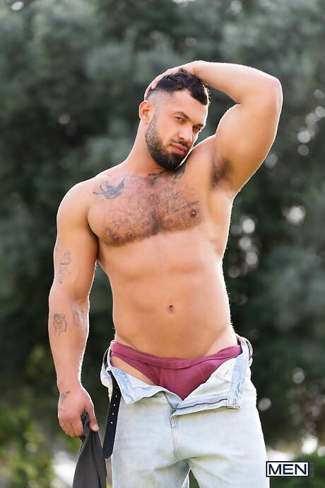 Men: Beautiful dude Nik Fros and gorgeous boy Tom Storm in hot anal sex outdoor