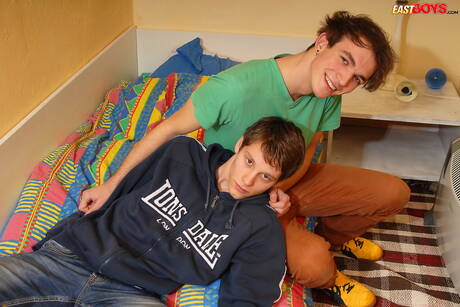 Garoto bonito Drake fode a bunda depois do boquete