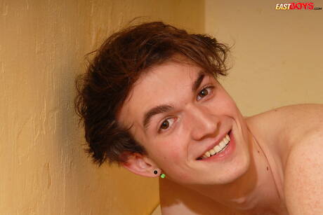 Garoto bonito Drake fode a bunda depois do boquete