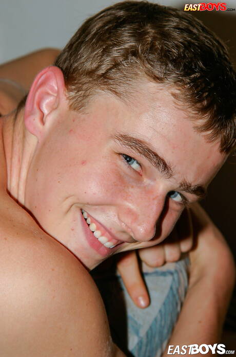 Beautiful boy Fjodor shows a perfect body