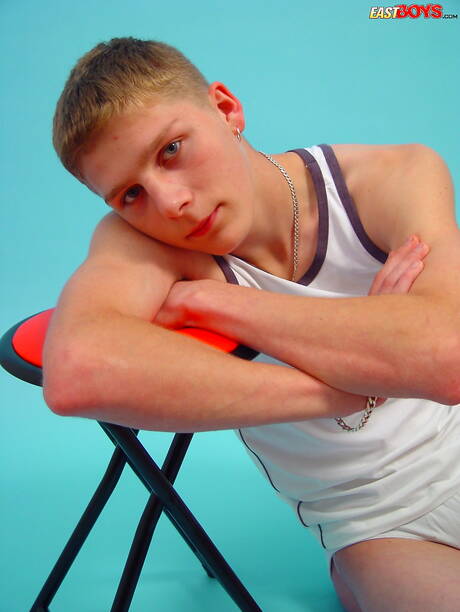 年輕的米洛萬手淫