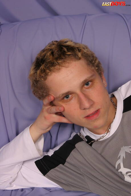 Twink Mikola posing naked and showing nice ass