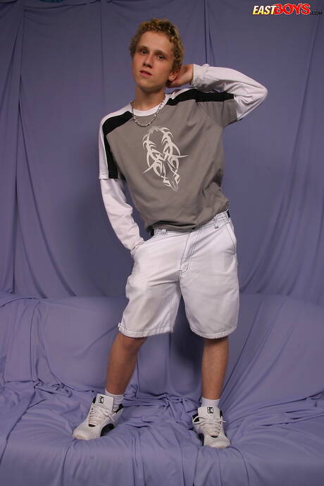 Twink Mikola posing naked and showing nice ass